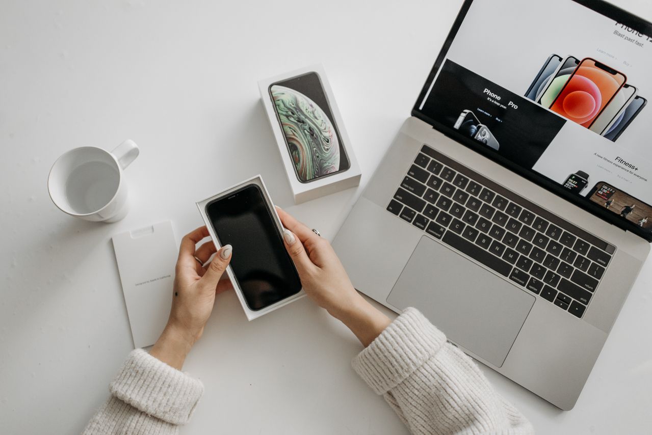 Kaip išsirinkti mobilųjį telefoną internetu: į ką atkreipti dėmesį?