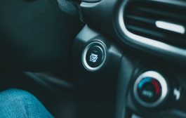 Ryte automobilis užsiveda vis sunkiau: kokia priežastis?
